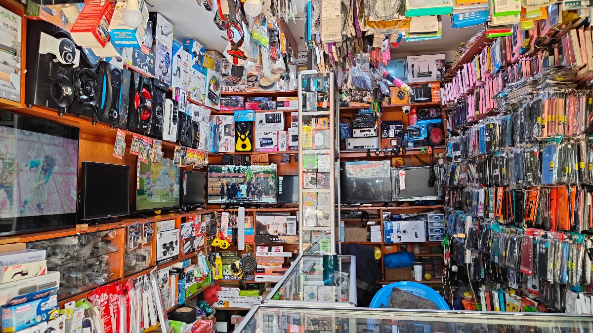 Electronics Shops